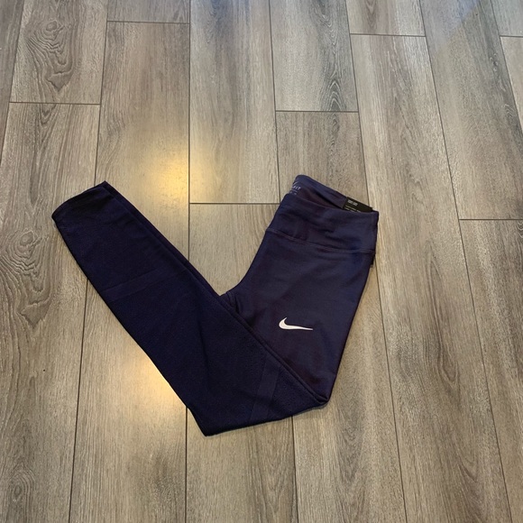 🆕-Nike Epic Lux Tight Fit (XS) - Picture 3 of 8